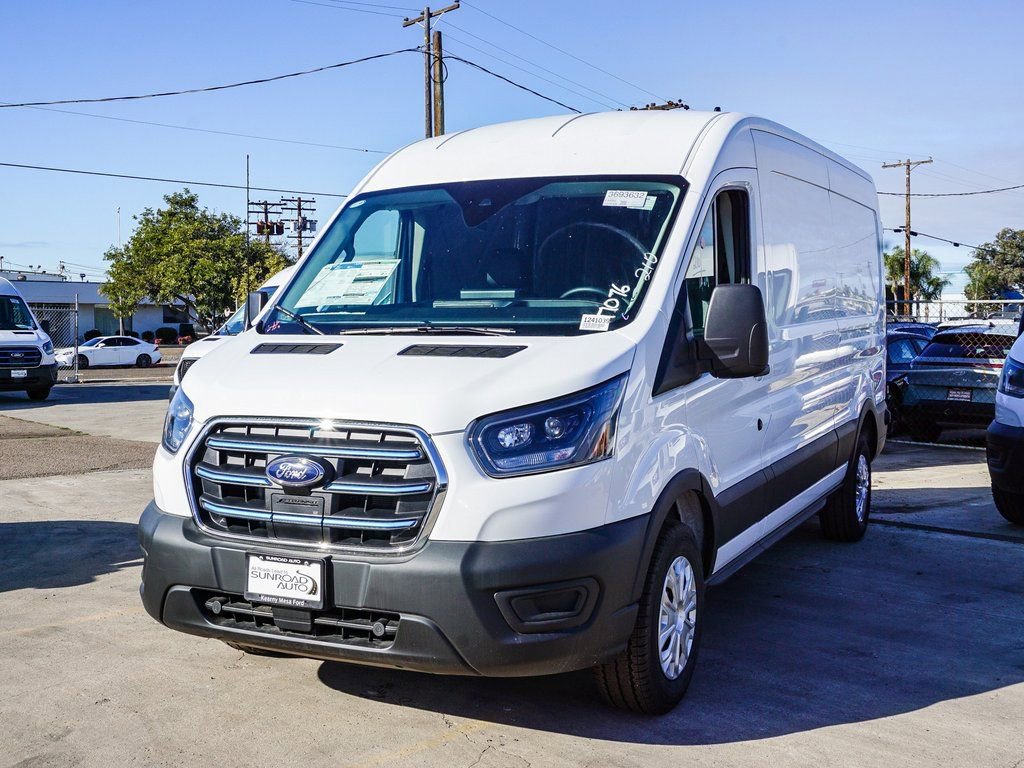 New 2024 Ford E-Transit 148 Medium Roof RWD image 3