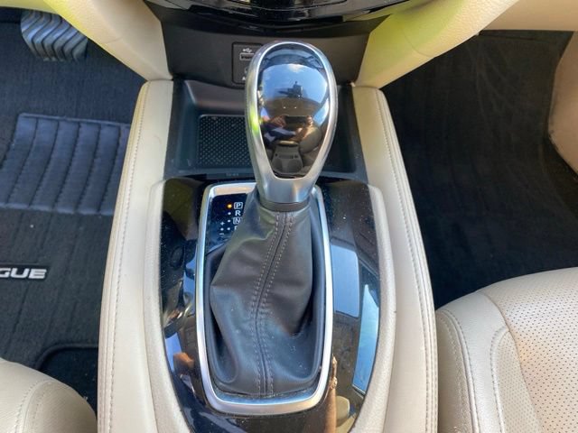 Used 2017 Nissan Rogue SL w/ SL Premium Package AWD/4WD image 26