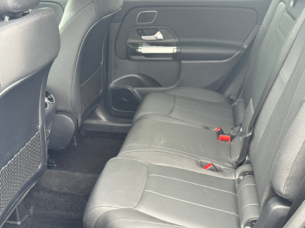 Used 2024 Mercedes-Benz GLB 250 image 21