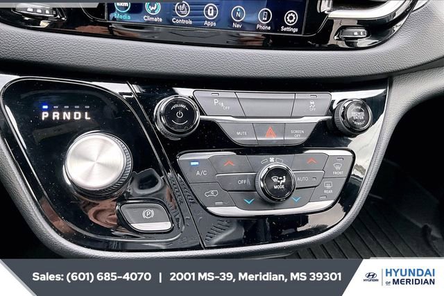 Used 2020 Chrysler Pacifica Touring-L w/ S Appearance Package image 22