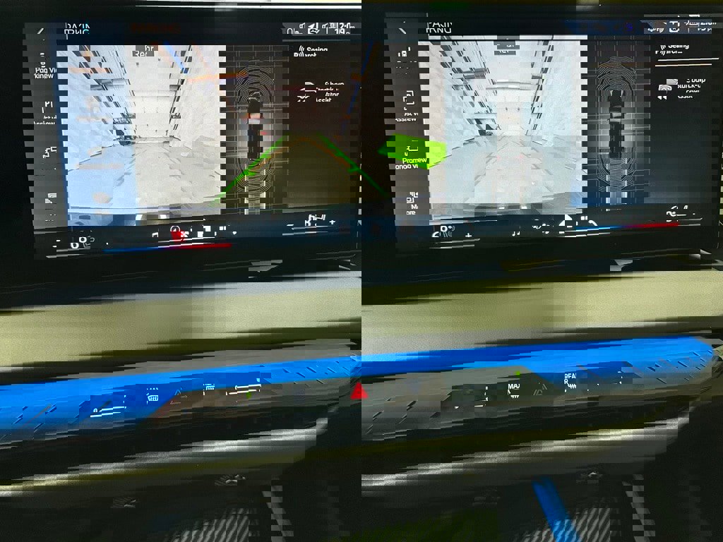 Used 2025 BMW X3 xDrive30i w/ M Sport Package image 34