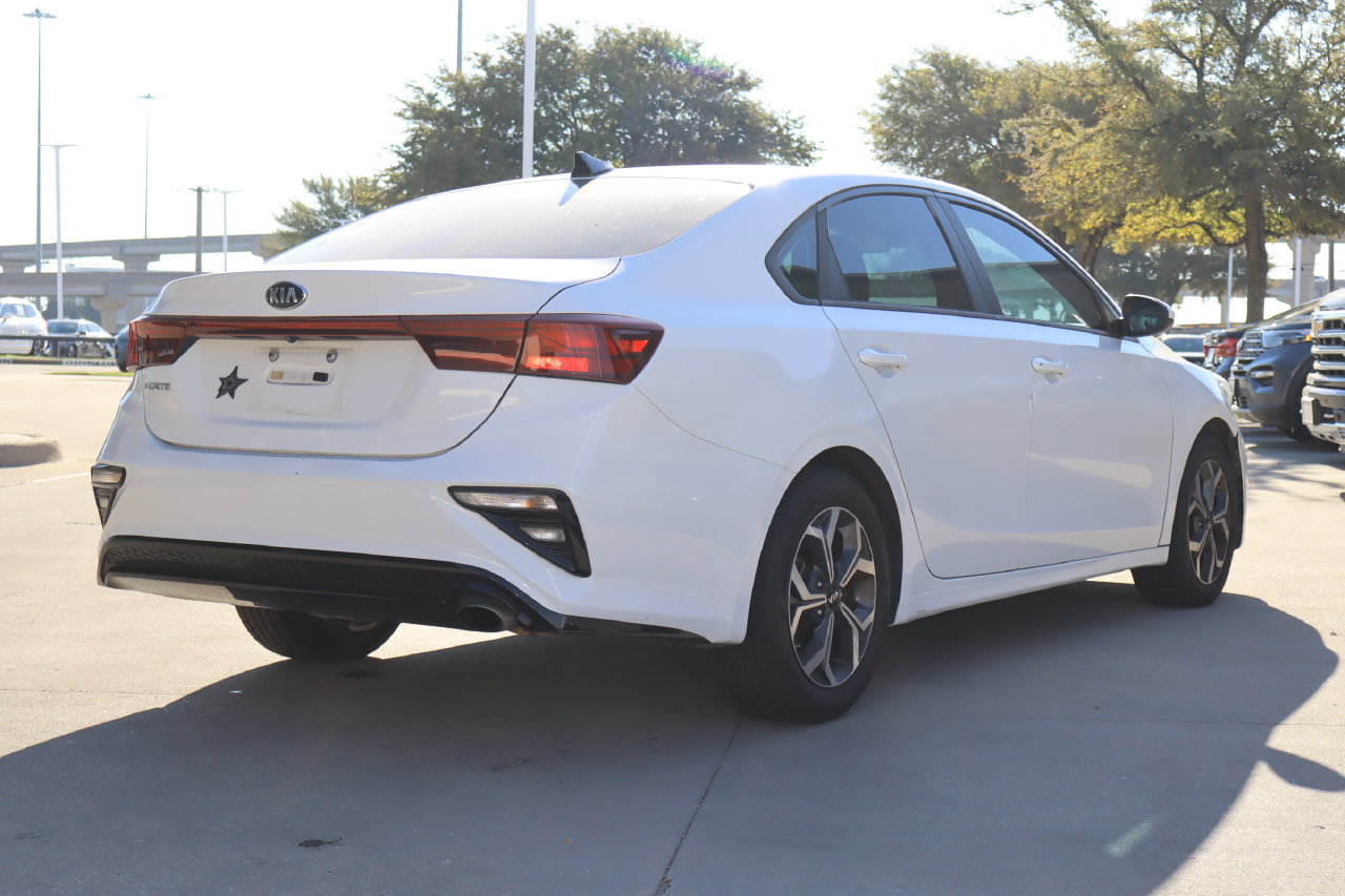 Used 2019 Kia Forte LXS FWD image 3