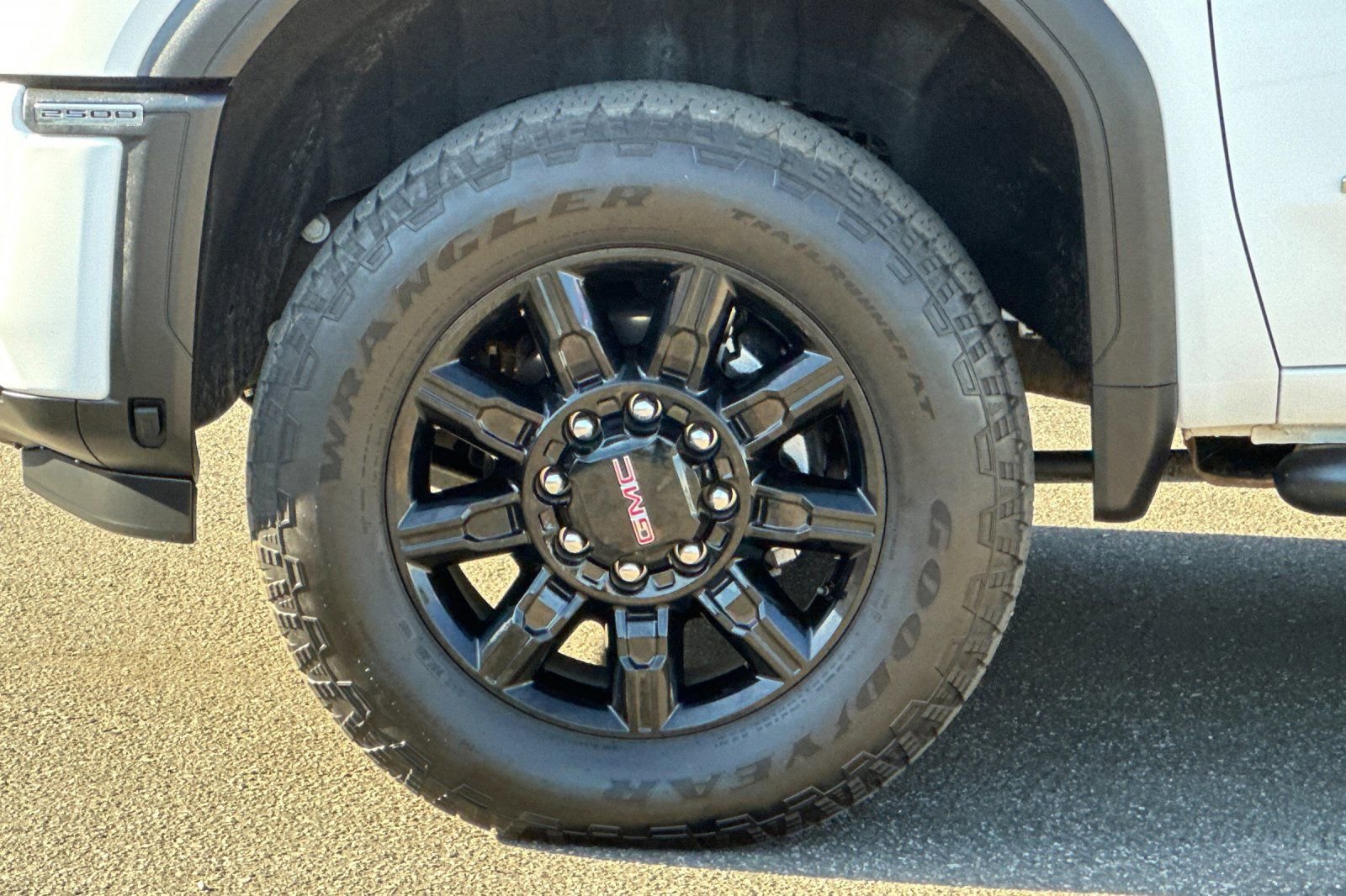 Certified 2025 GMC Sierra 2500 AT4 AWD/4WD image 27
