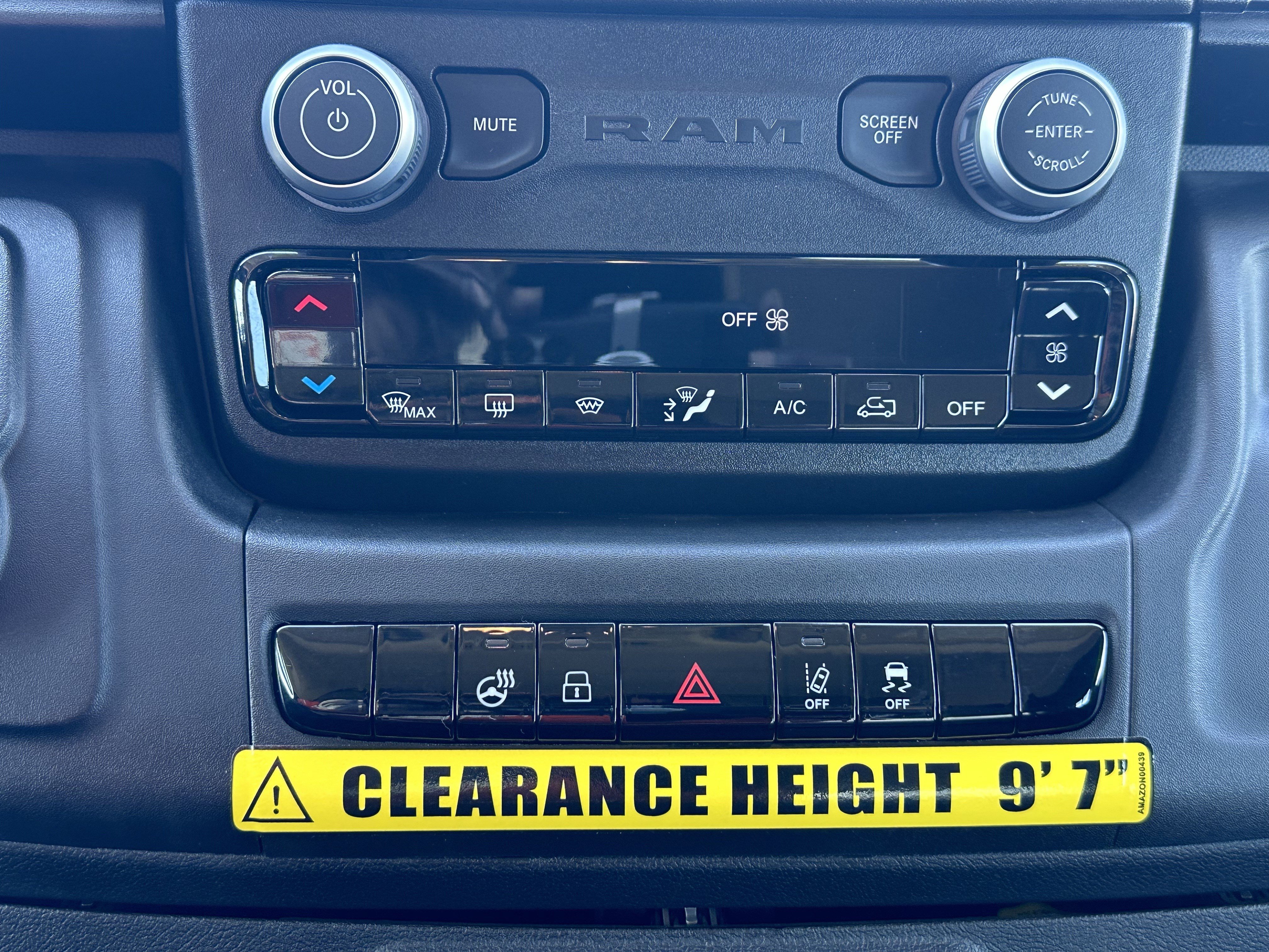 Used 2024 RAM ProMaster 3500 image 29