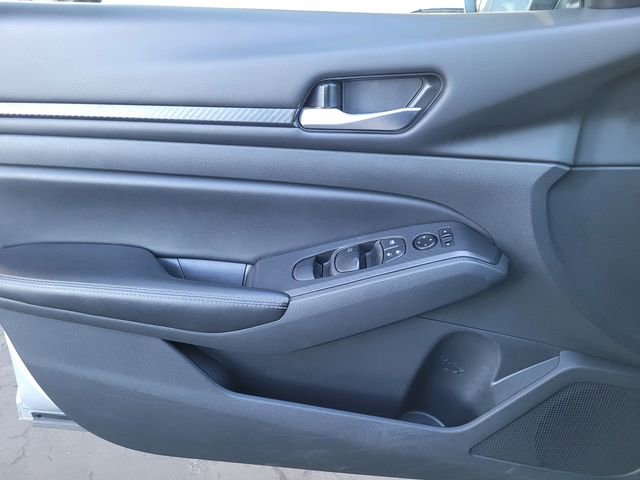 Used 2024 Nissan Altima 2.5 SV image 15
