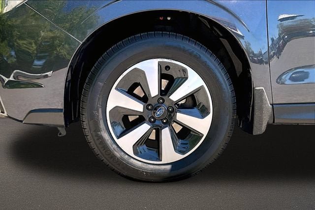 Used 2018 Subaru Forester 2.5i Premium w/ All-Weather Package AWD/4WD image 8