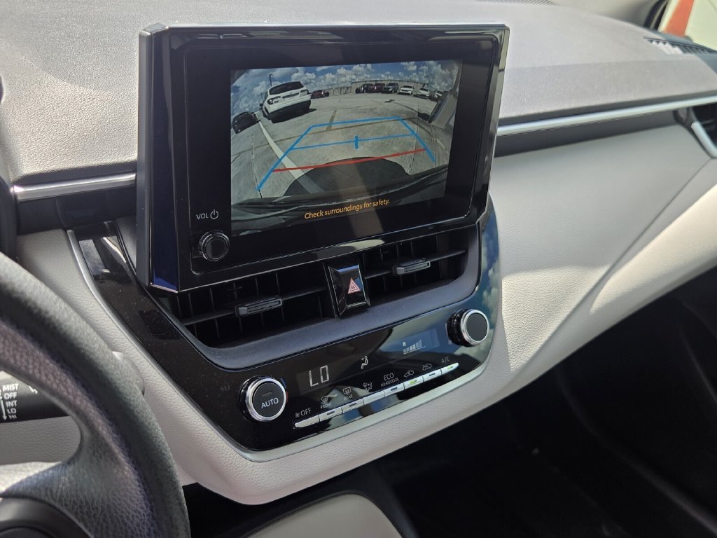 Used 2024 Toyota Corolla LE FWD image 21