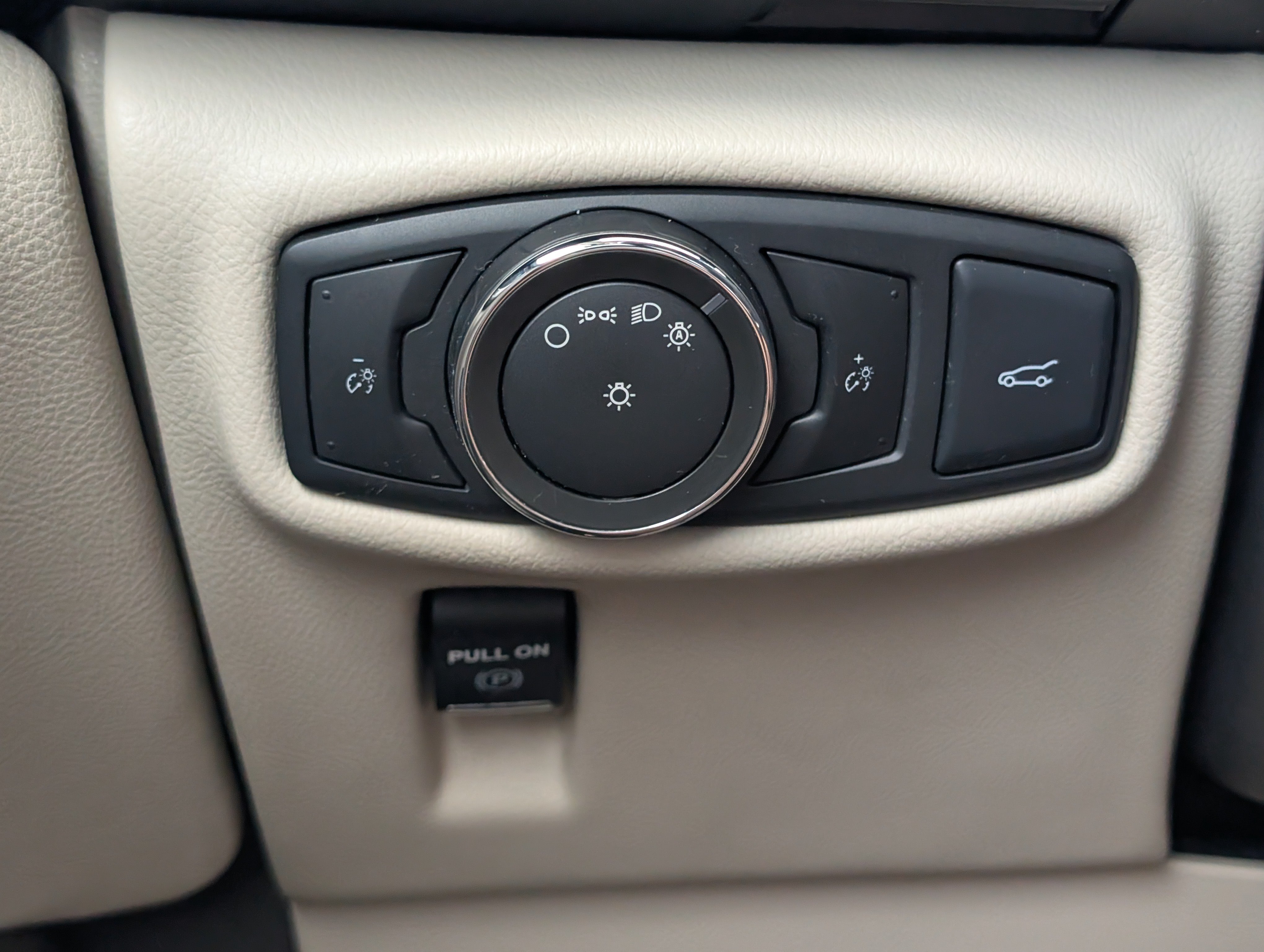 Used 2016 Lincoln MKX Reserve w/ Climate Package FWD image 24
