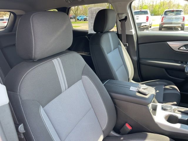 Used 2024 Chevrolet Blazer LT w/ Convenience Package FWD image 33