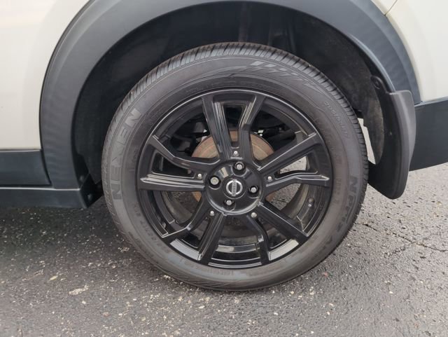 Used 2020 Nissan Kicks SR image 22