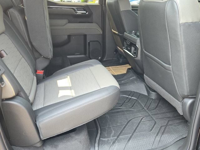 Used 2026 Chevrolet Silverado 1500 ZR2 AWD/4WD image 10