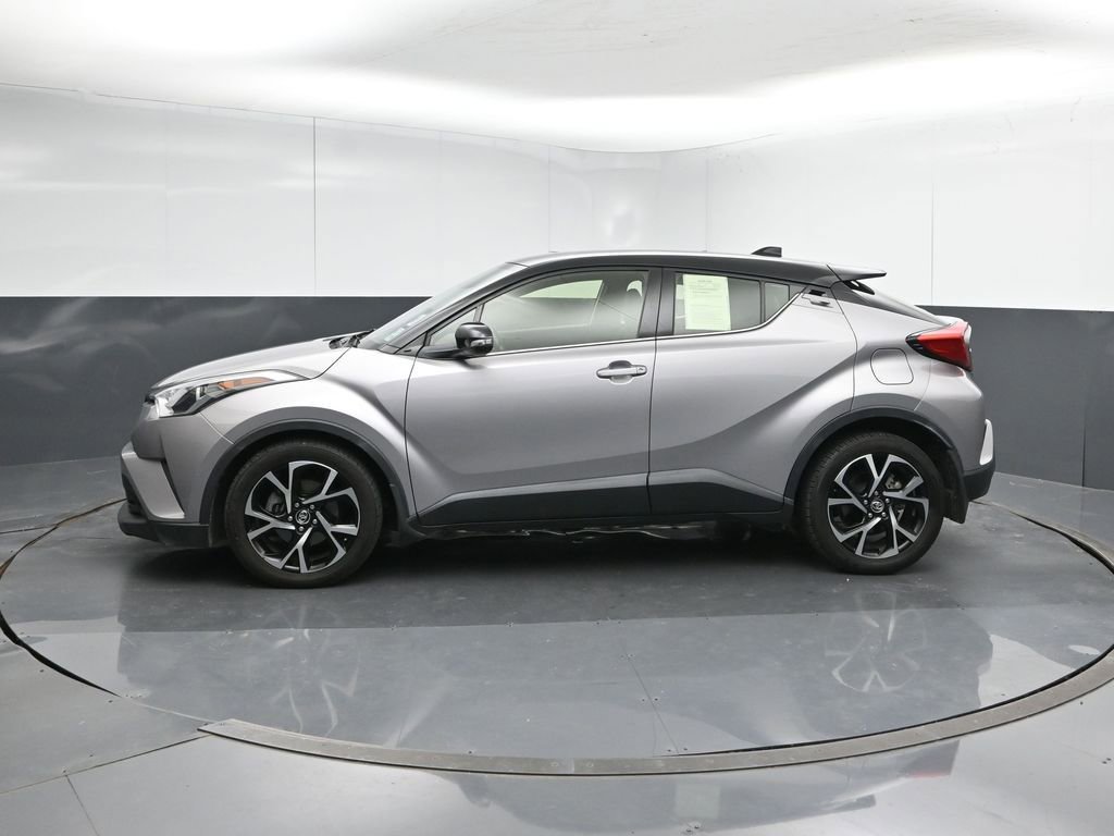 Used 2019 Toyota C-HR Limited FWD image 2