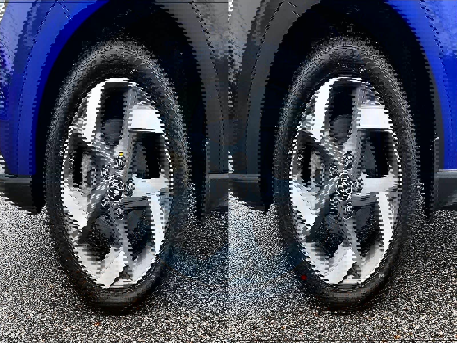 Used 2023 Hyundai Venue SEL image 7