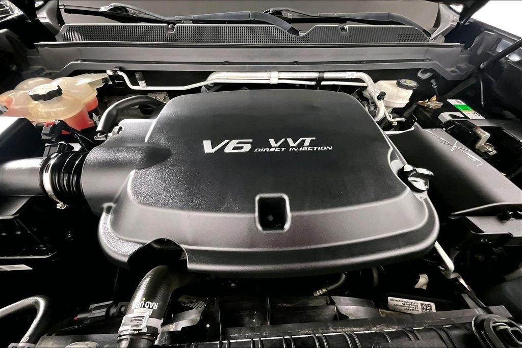 Used 2018 GMC Canyon SLE w/ SLE Convenience Package image 9