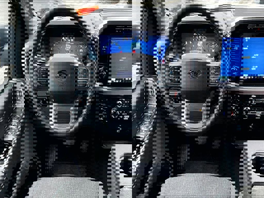 Used 2024 Ford F150 XLT w/ Tow/Haul Package image 5