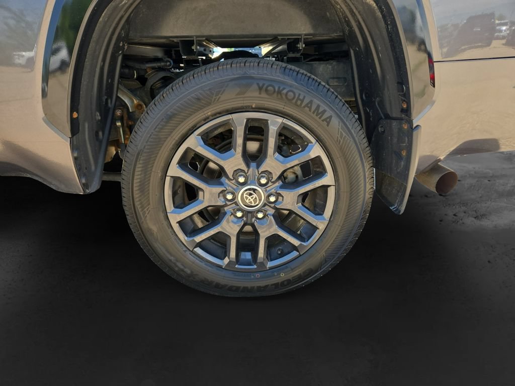Used 2022 Toyota Tundra Platinum AWD/4WD image 13