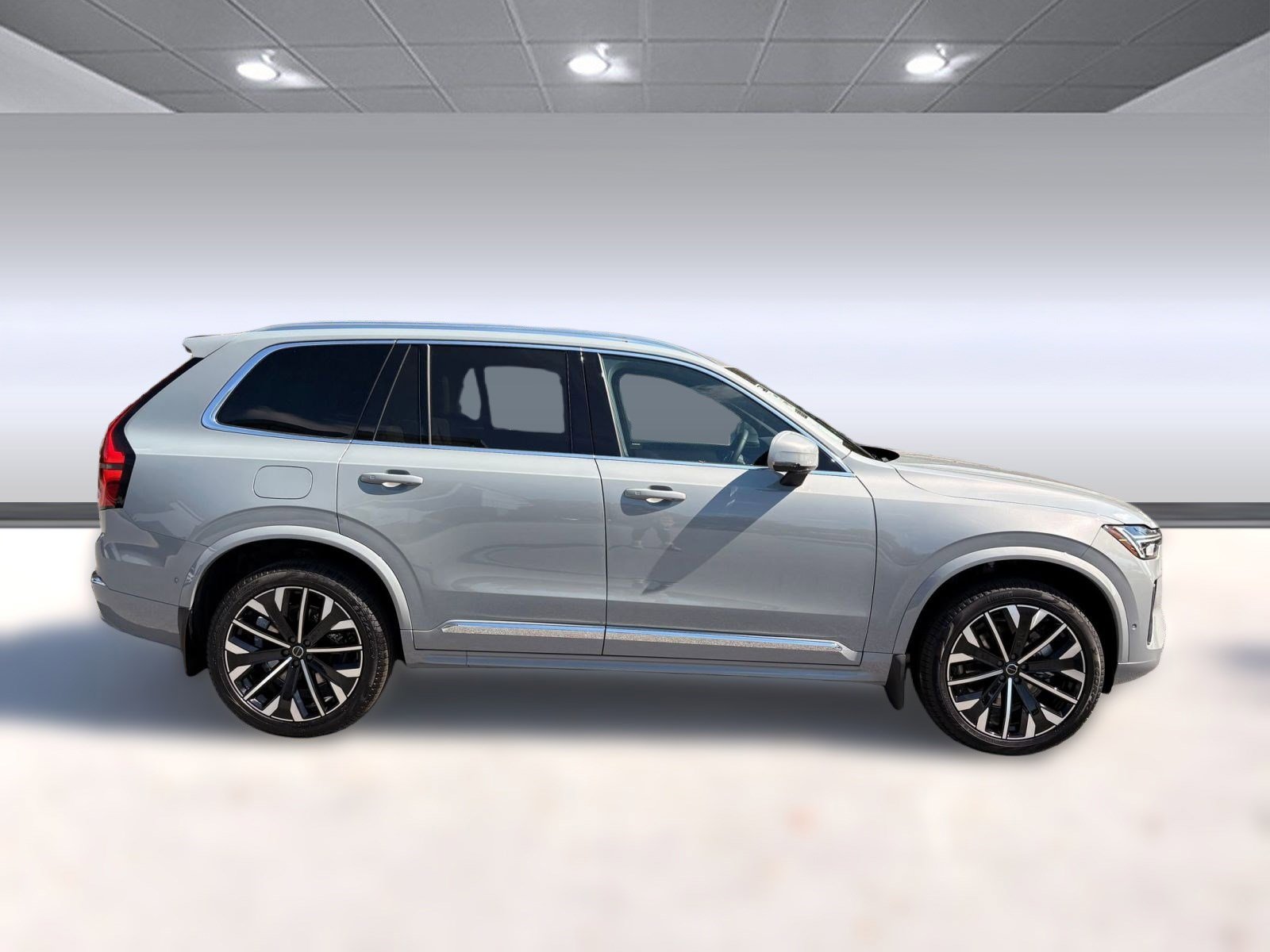 New 2026 Volvo XC90 B6 Plus w/ Protection Package image 8