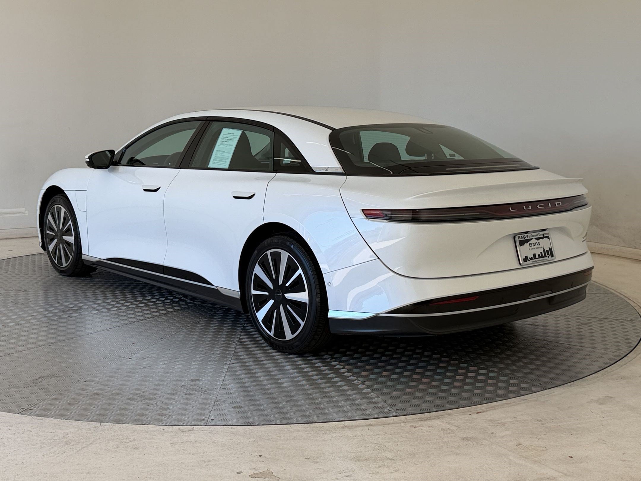 Used 2025 Lucid Air Touring AWD/4WD image 3