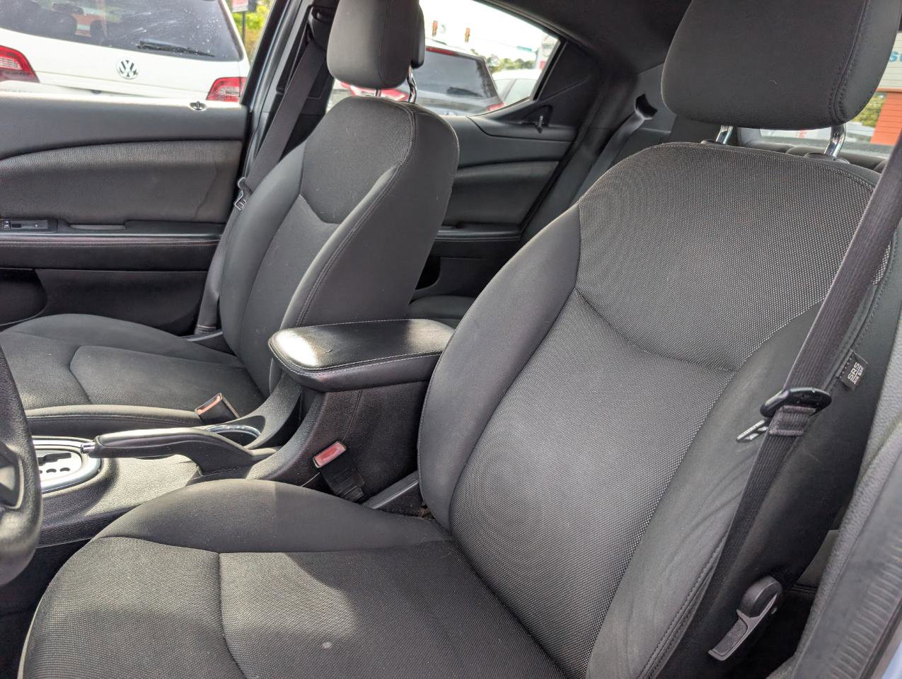 Used 2013 Dodge Avenger SE FWD image 13