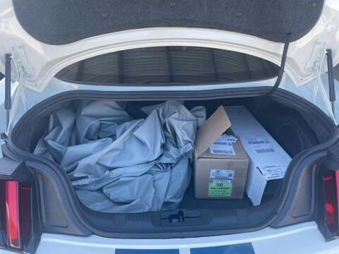 Used 2020 Ford Mustang Shelby GT350 w/ Technology Package image 27