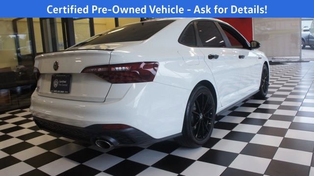 Used 2024 Volkswagen Jetta GLI 40th Anniversary Edition image 12