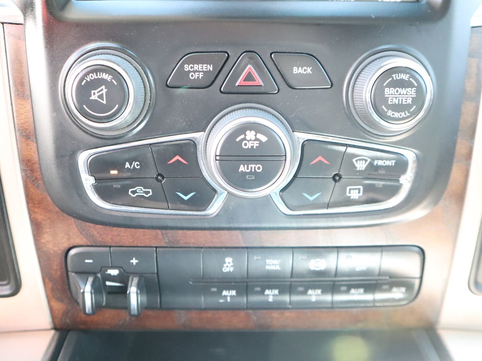 Used 2013 RAM 3500 Laramie Longhorn w/ Cold Weather Group image 40
