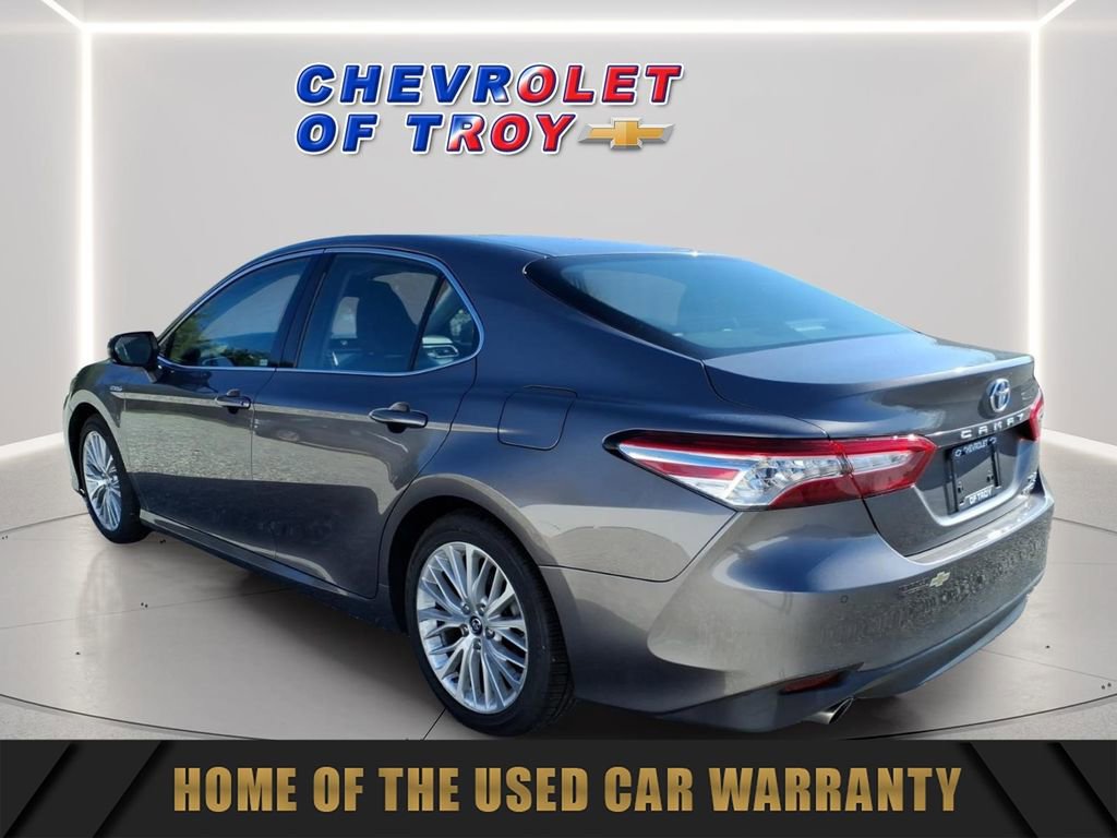 Used 2018 Toyota Camry XLE image 7