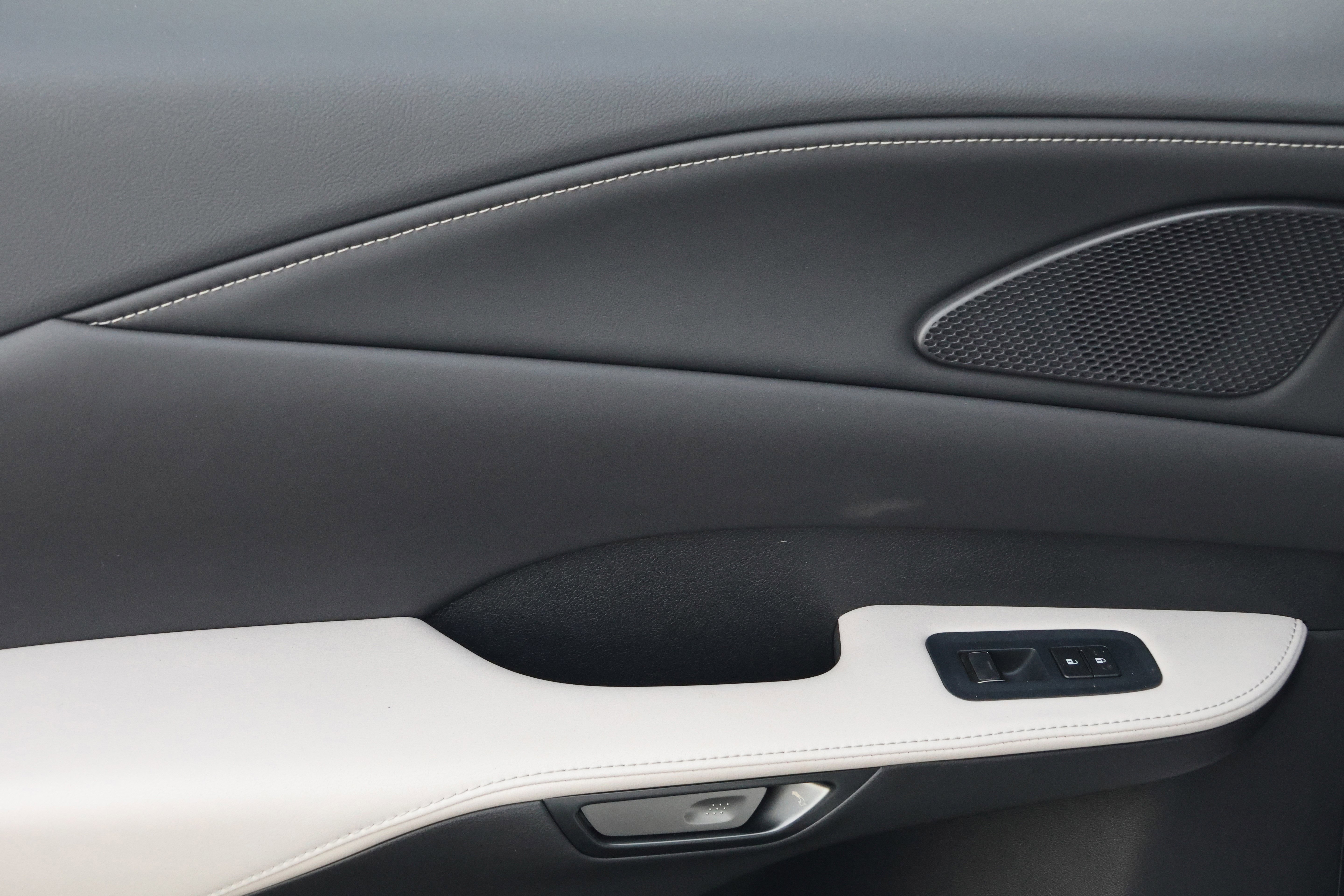 Certified 2024 Lexus RX 350 Premium w/ Accessory Package (Z1) image 34