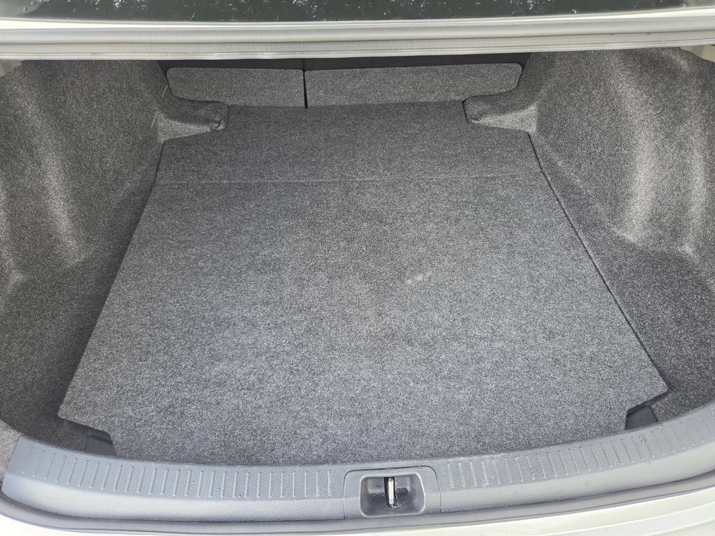 Used 2025 Toyota Corolla LE FWD image 27