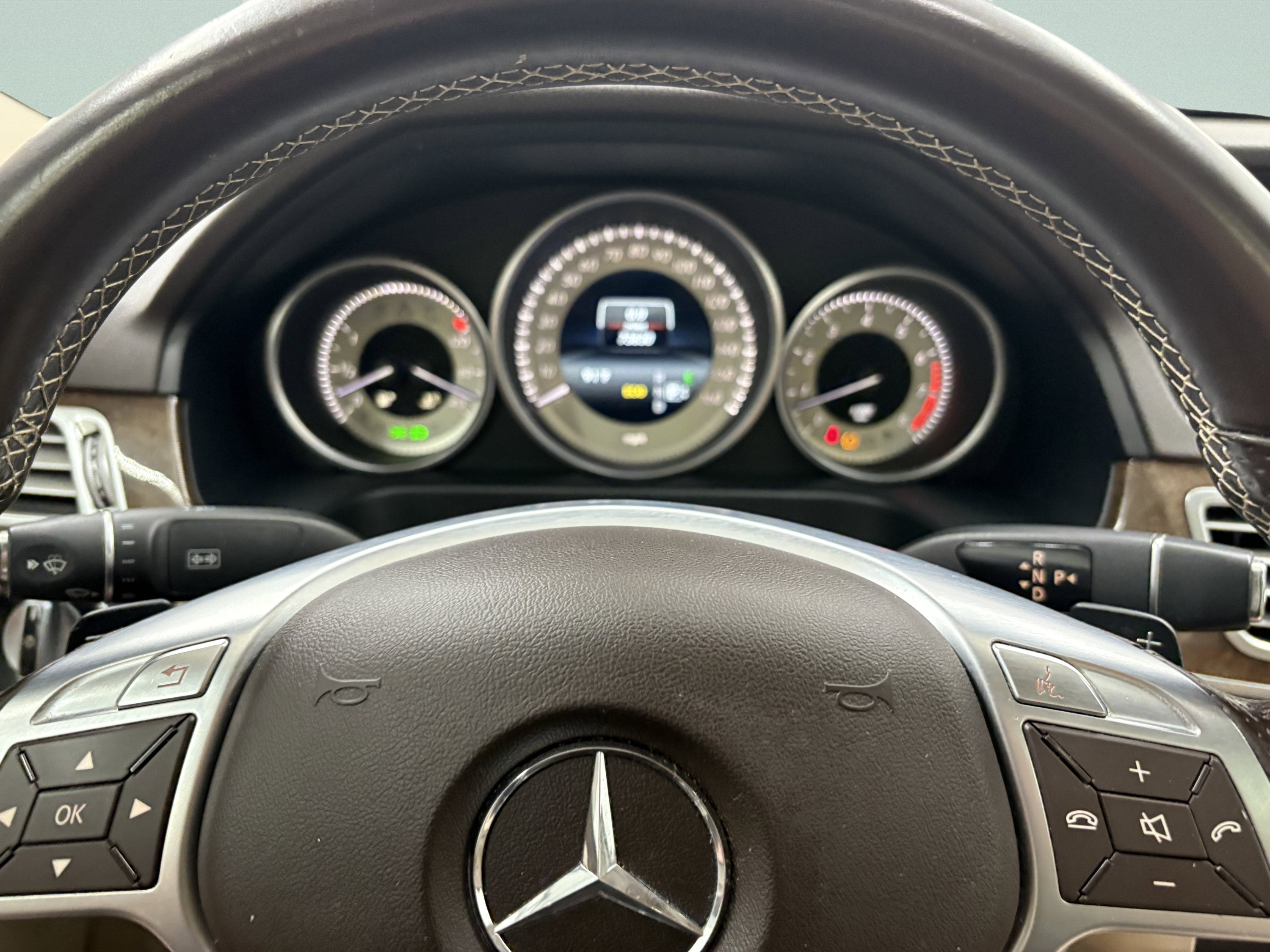 Used 2014 Mercedes-Benz E 350 4MATIC Sedan w/ Premium 1 Package image 17