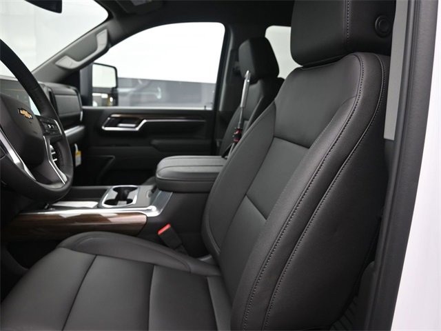 New 2026 Chevrolet Silverado 3500 LT w/ All Star Edition image 8