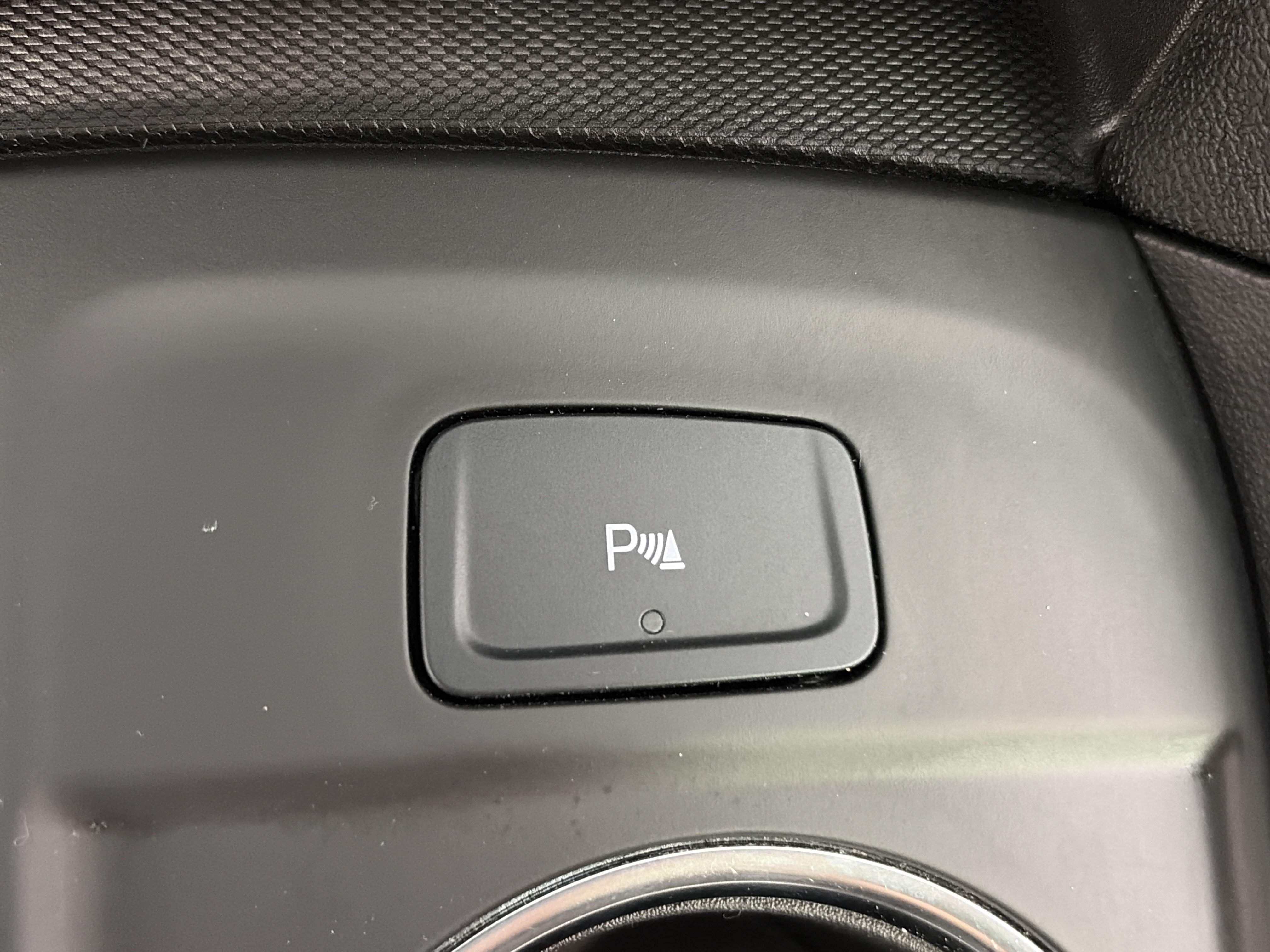 Used 2024 Chevrolet Equinox LT FWD image 30