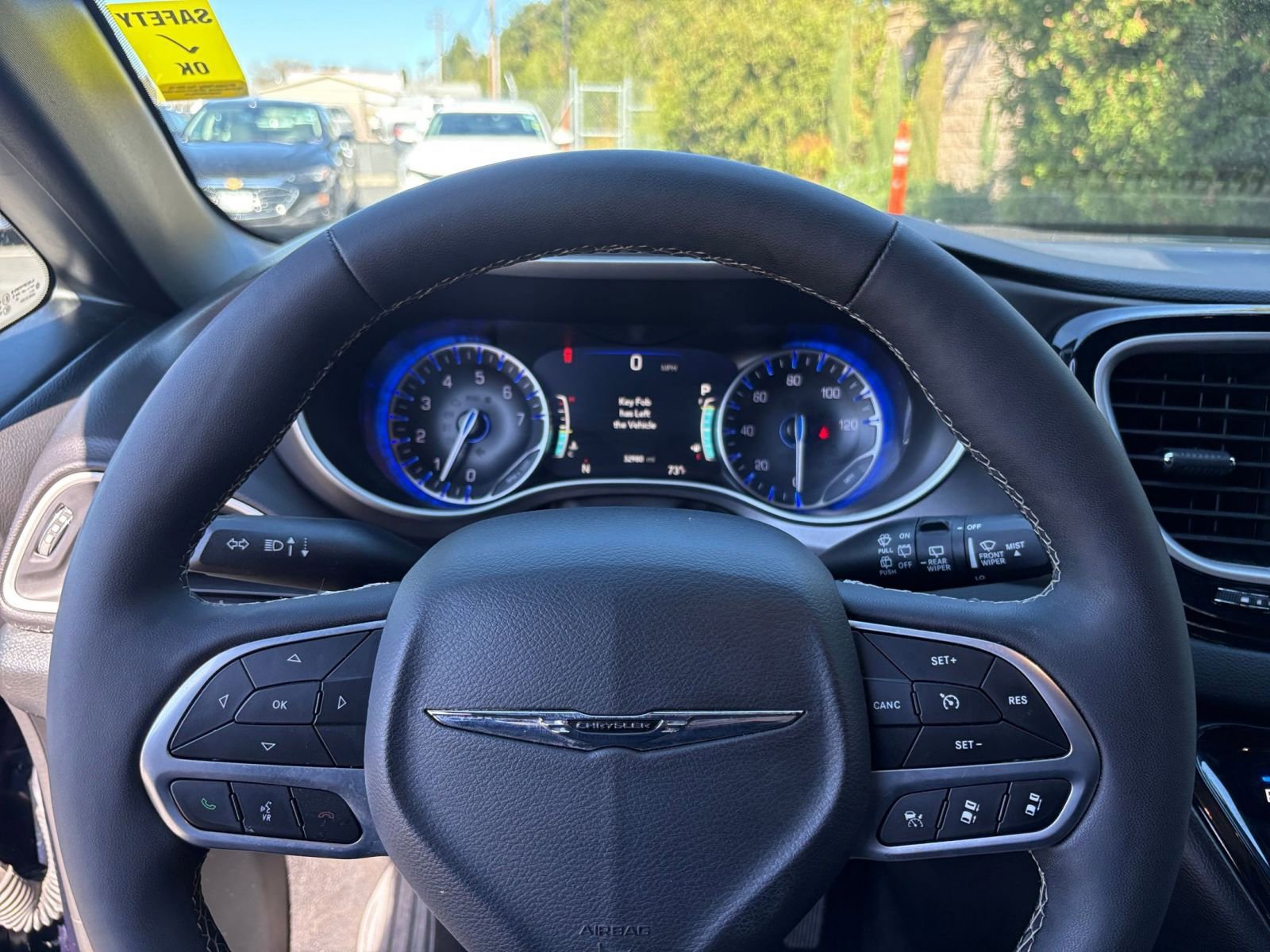 Used 2025 Chrysler Pacifica Select image 30