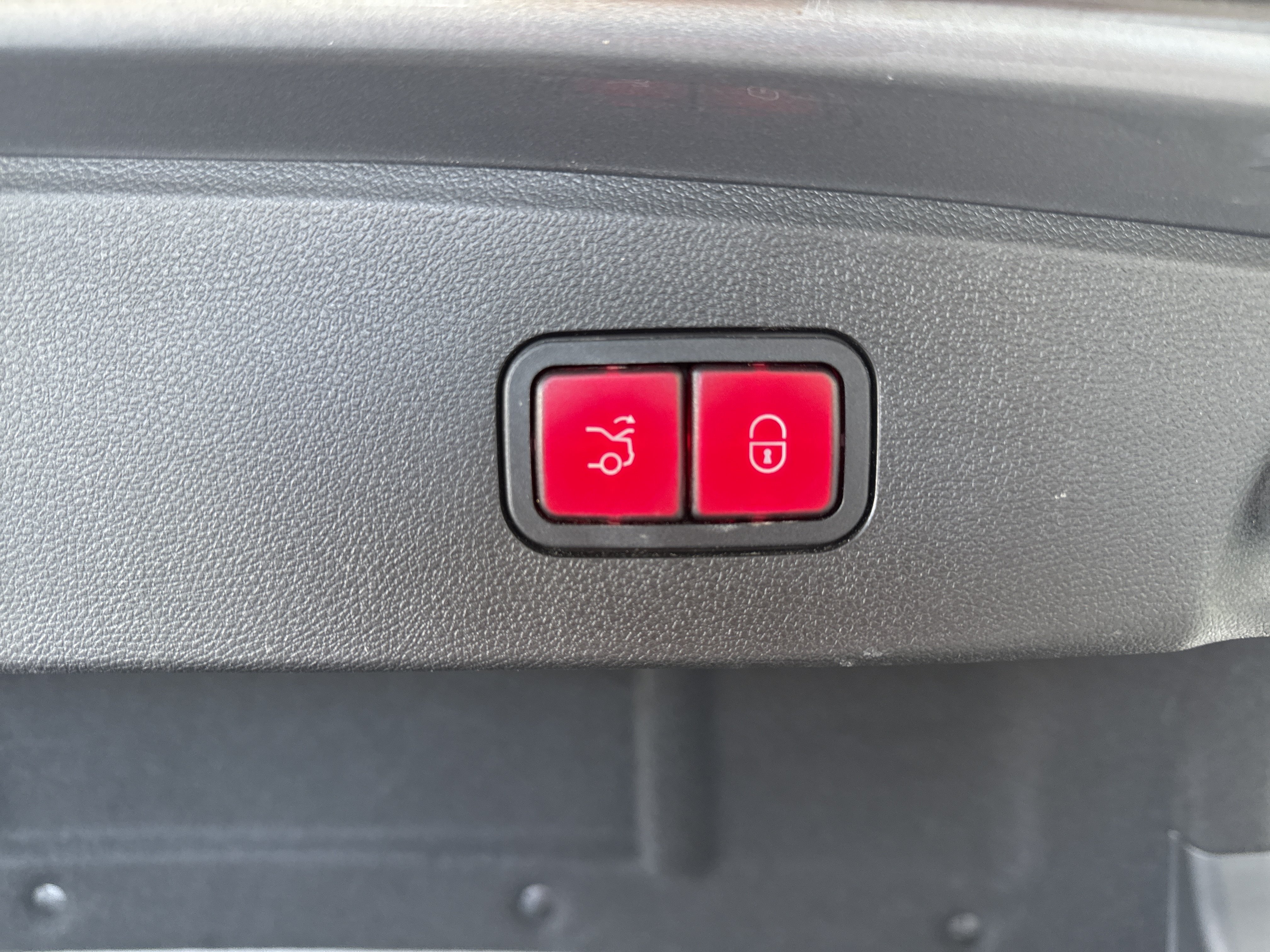 Used 2014 Mercedes-Benz E 350 Sedan image 9