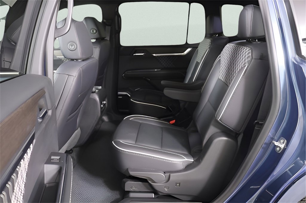 Used 2024 GMC Acadia Denali image 15