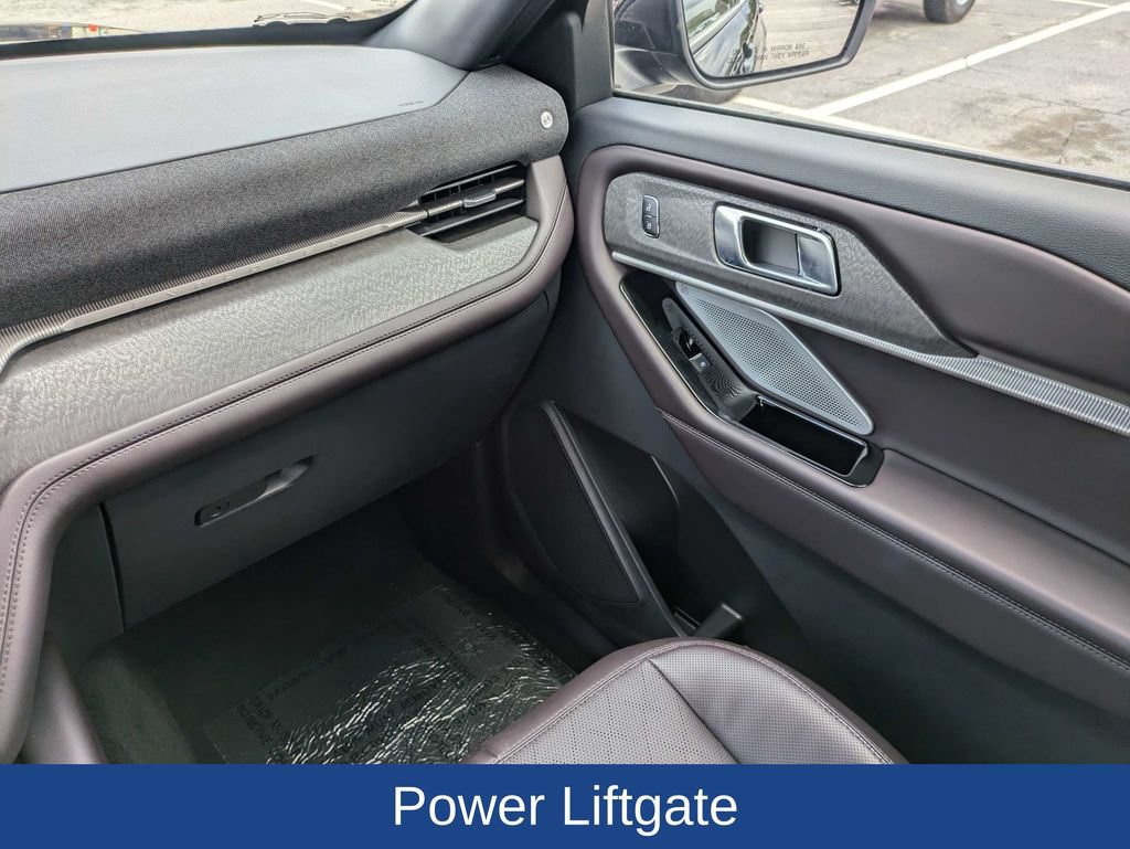 Certified 2026 Ford Explorer Platinum RWD image 18