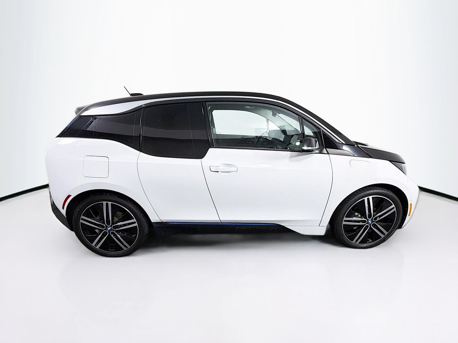 Used 2018 BMW i3 w/ Range Extender RWD image 8