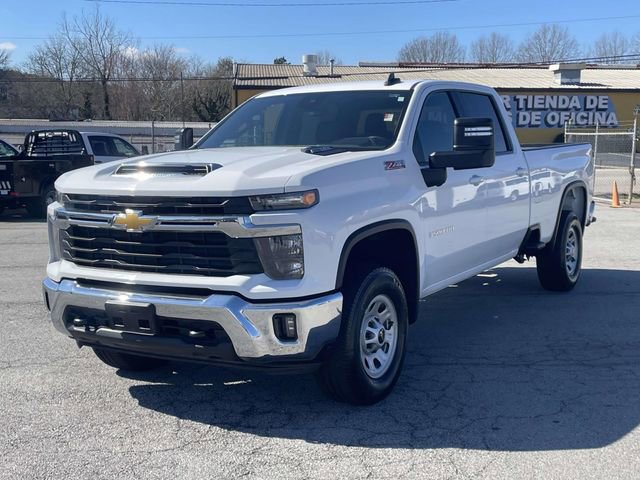 Used 2024 Chevrolet Silverado 3500 LT w/ Safety Package image 9