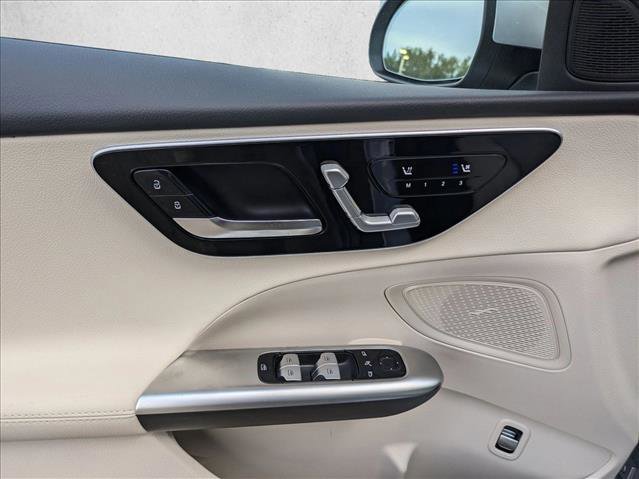 Certified 2025 Mercedes-Benz C 300 Sedan image 4