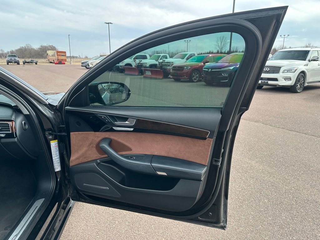 Used 2018 Audi A8 L 3.0T w/ Executive Package image 28