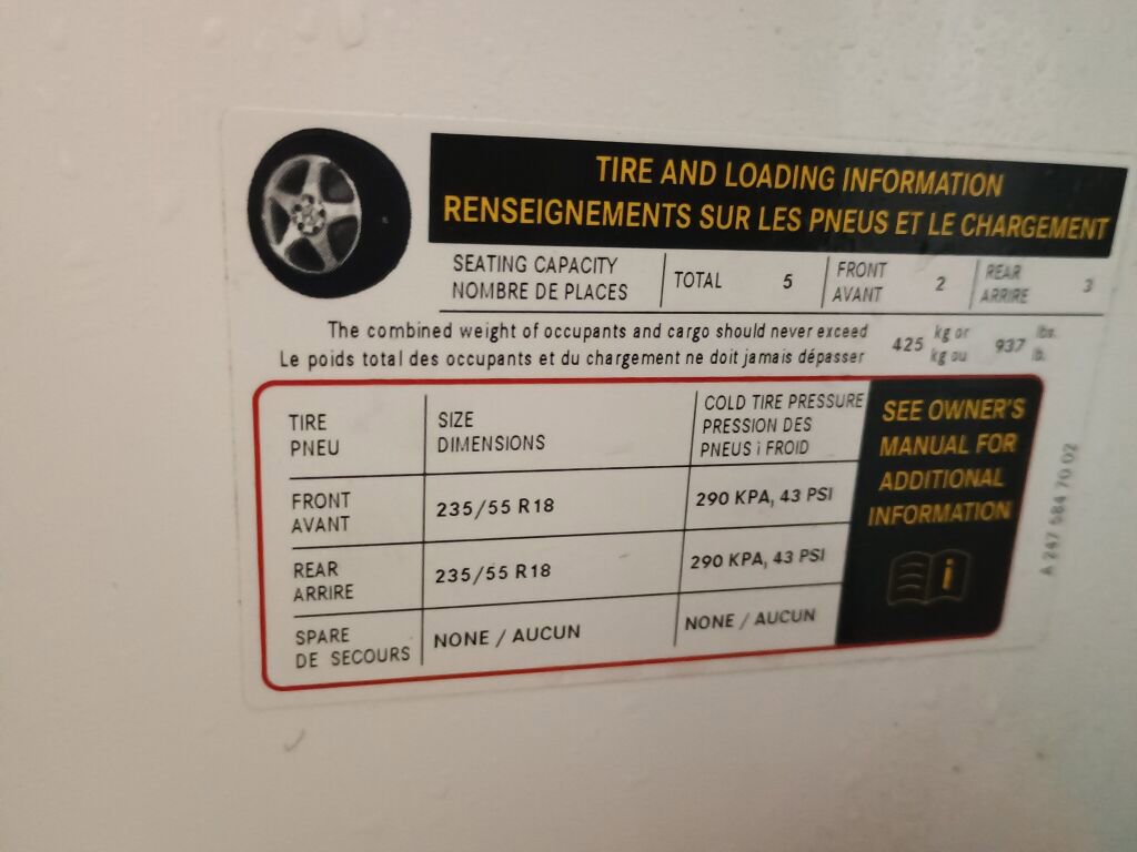 Certified 2021 Mercedes-Benz GLB 250 4MATIC image 31