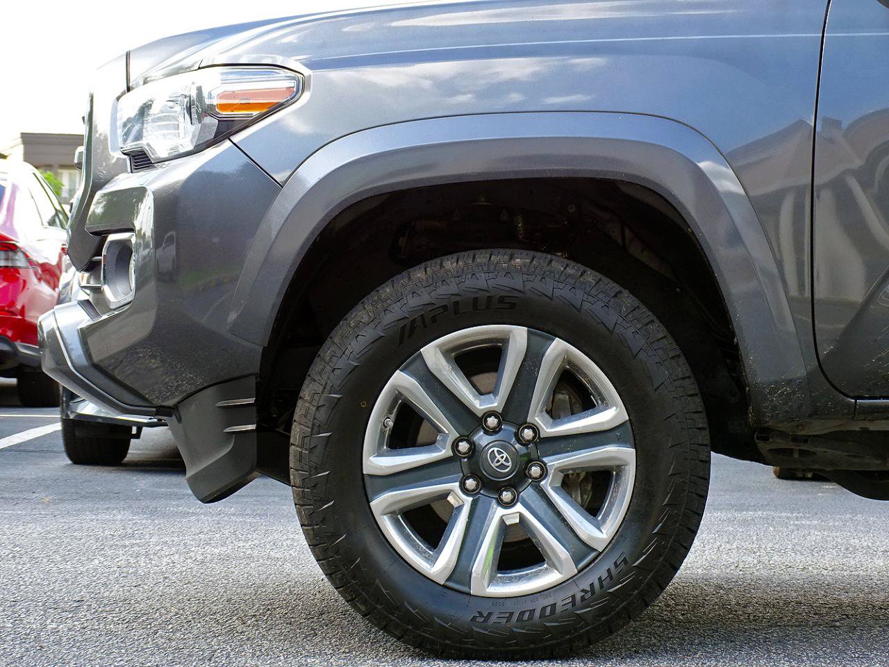 Used 2016 Toyota Tacoma Limited w/ Towing Package RWD image 6