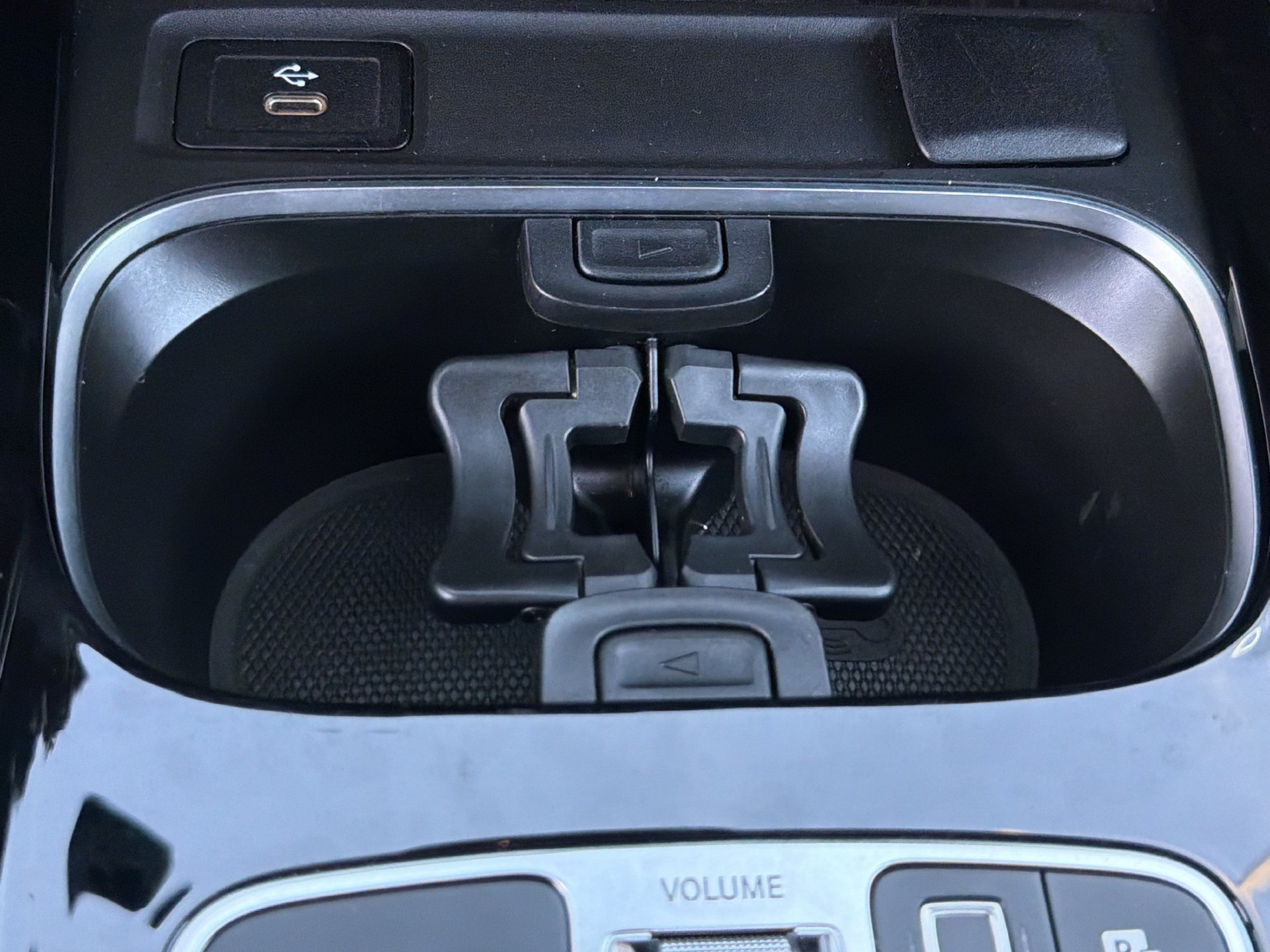 Used 2025 Mercedes-Benz GLB 250 image 10