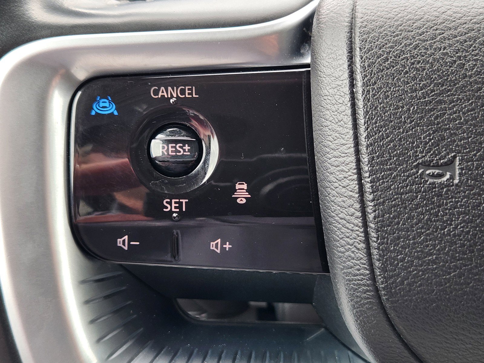 Used 2025 INFINITI QX80 Luxe RWD image 24