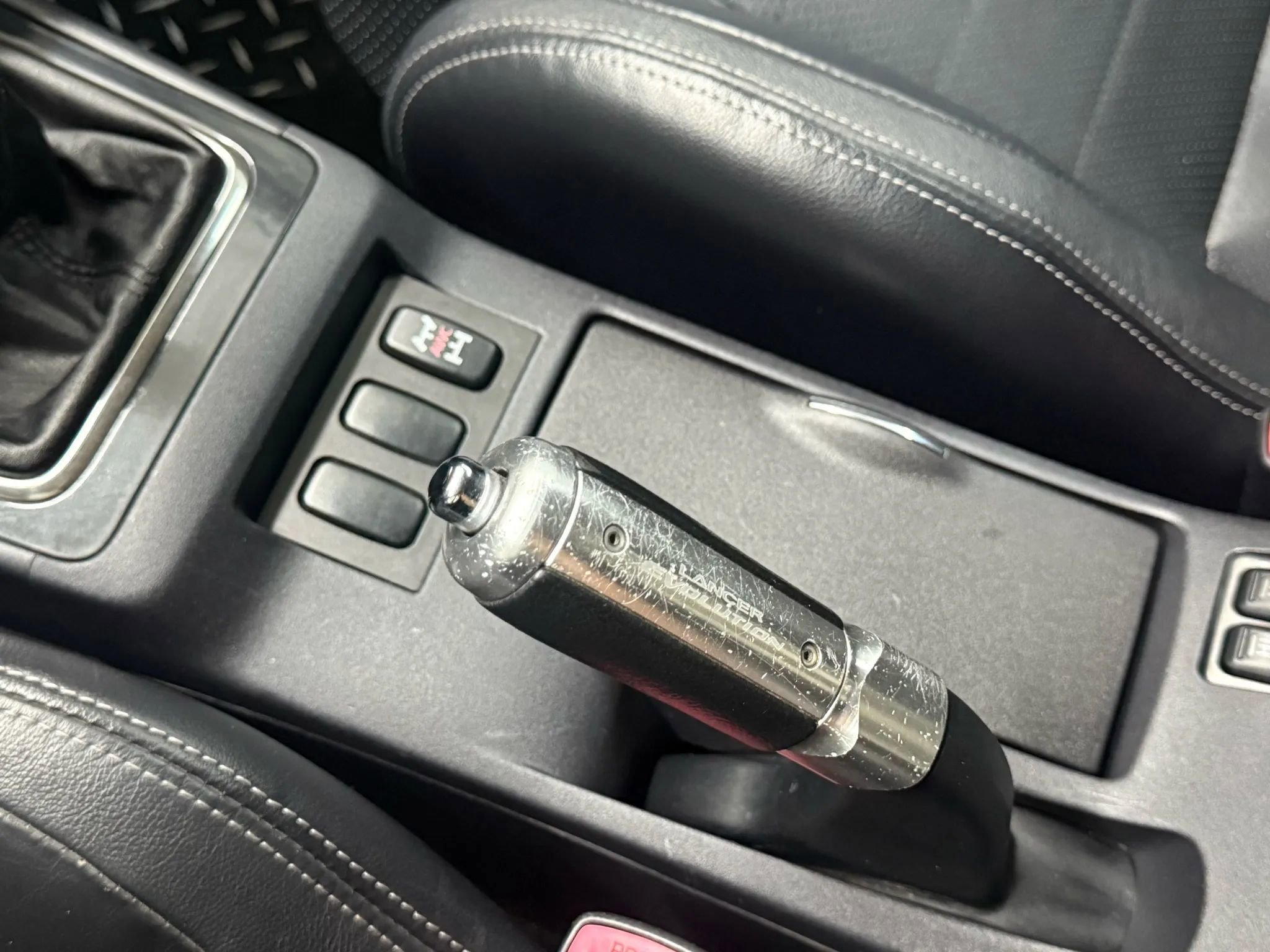 Used 2014 Mitsubishi Lancer Evolution GSR image 27