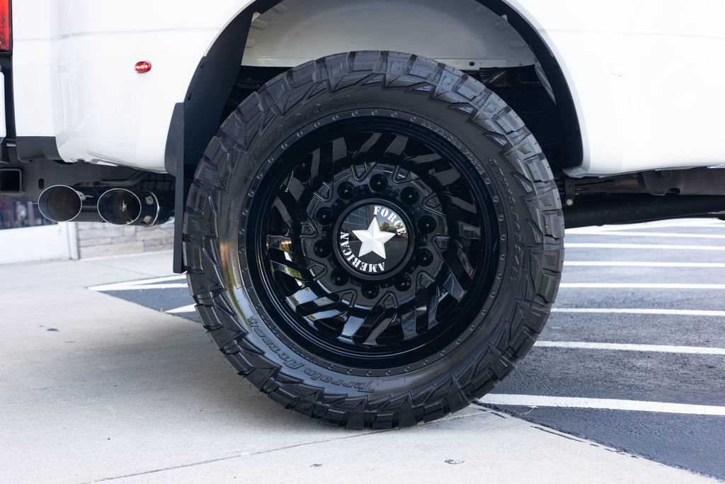 Used 2024 Ford F450 Limited w/ FX4 Off-Road Package AWD/4WD image 13