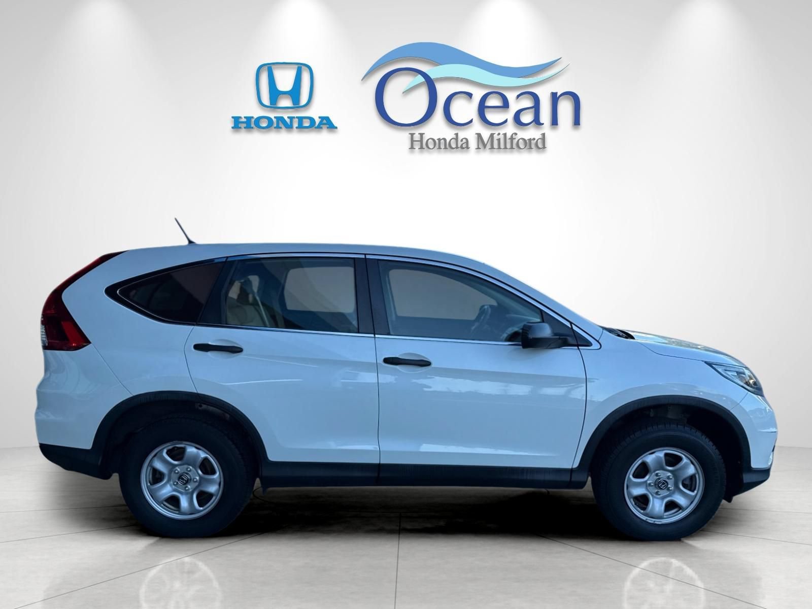 Used 2016 Honda CR-V LX image 2