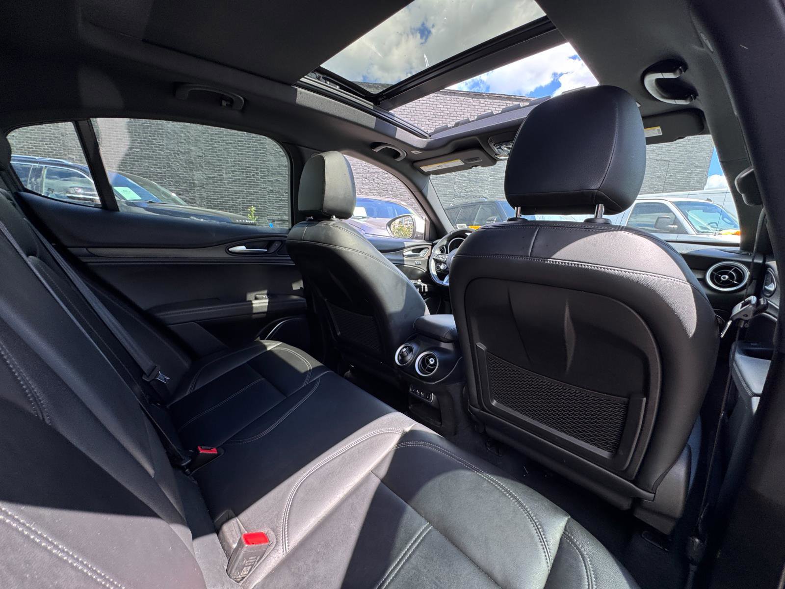 Used 2022 Alfa Romeo Stelvio Ti image 24