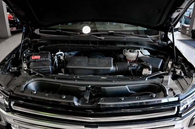 Used 2024 Chevrolet Suburban High Country AWD/4WD image 55