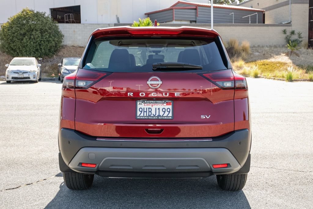Used 2023 Nissan Rogue SV FWD image 5
